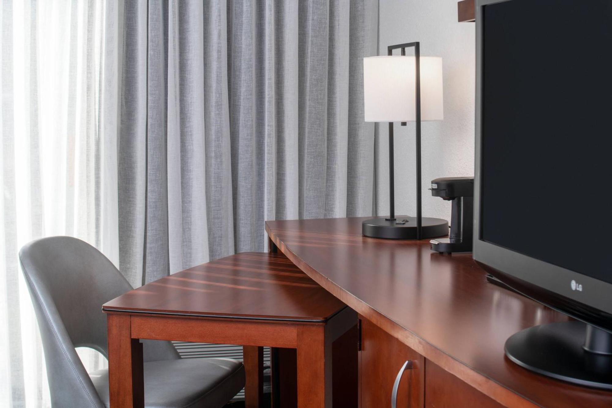 Courtyard By Marriott Dulles Airport Herndon/Reston Extérieur photo