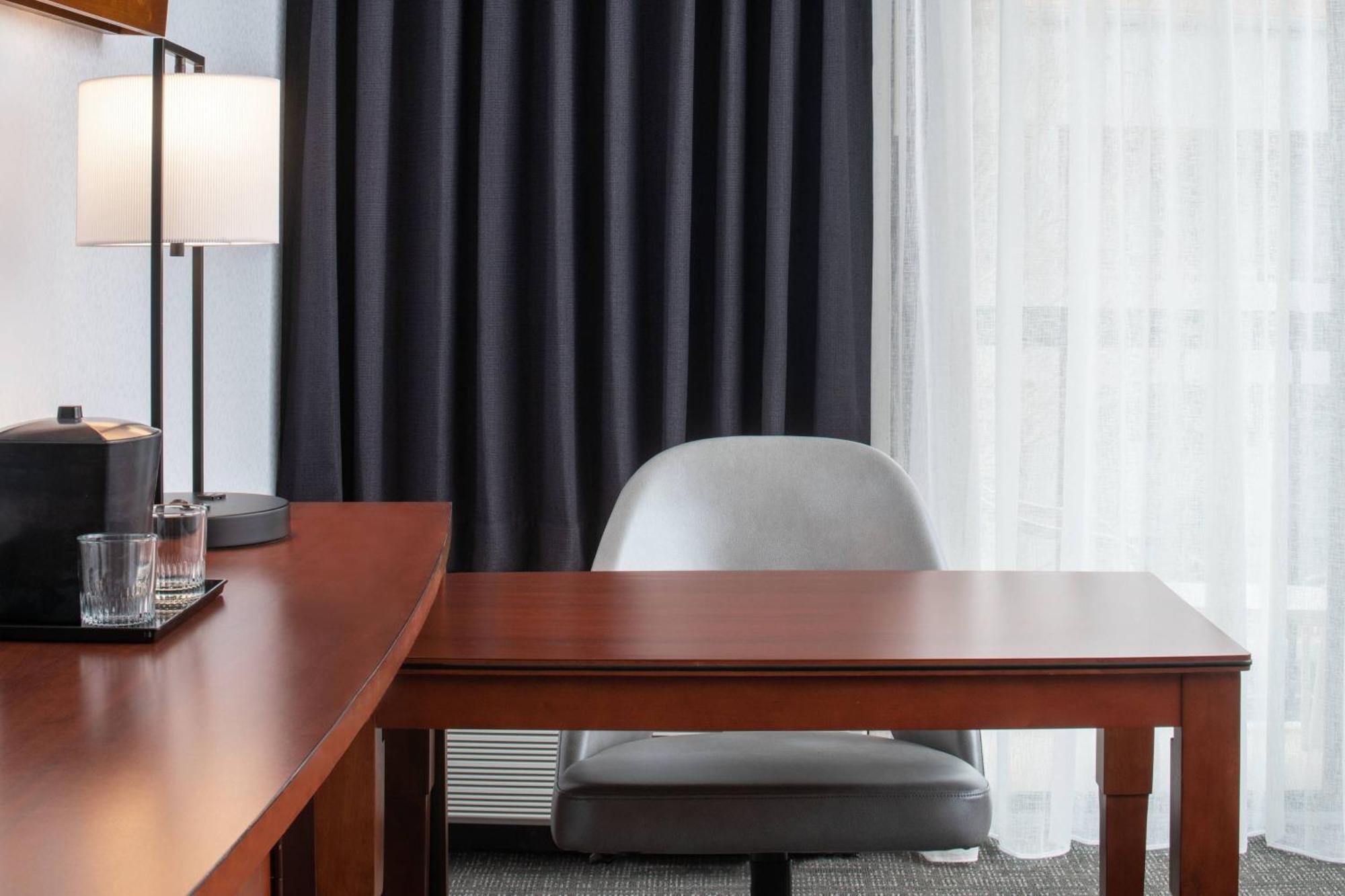 Courtyard By Marriott Dulles Airport Herndon/Reston Extérieur photo