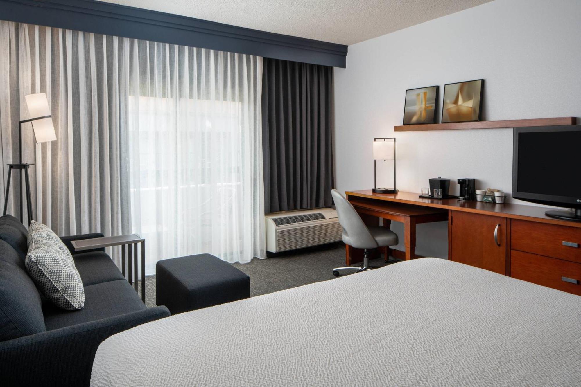 Courtyard By Marriott Dulles Airport Herndon/Reston Extérieur photo