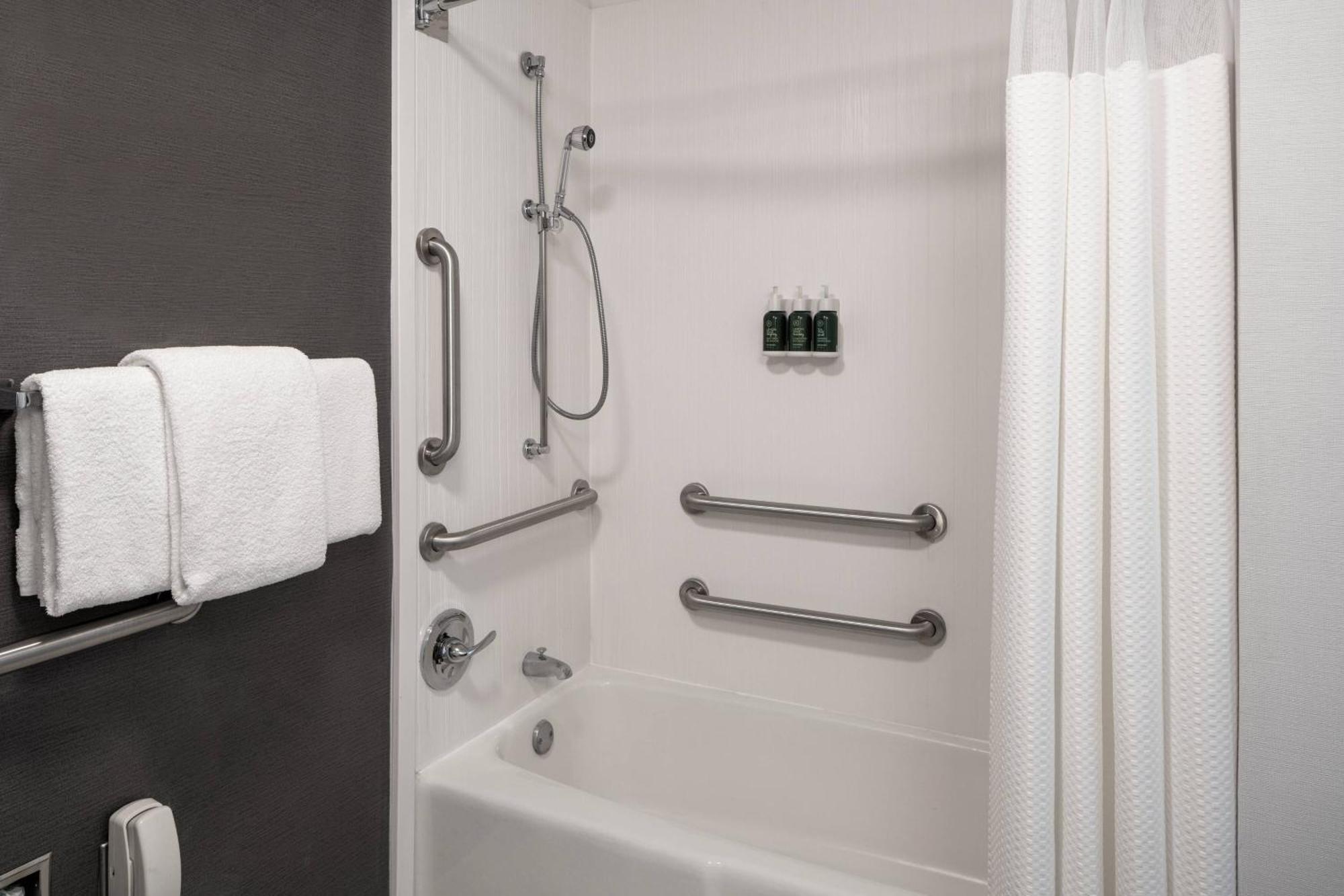Courtyard By Marriott Dulles Airport Herndon/Reston Extérieur photo