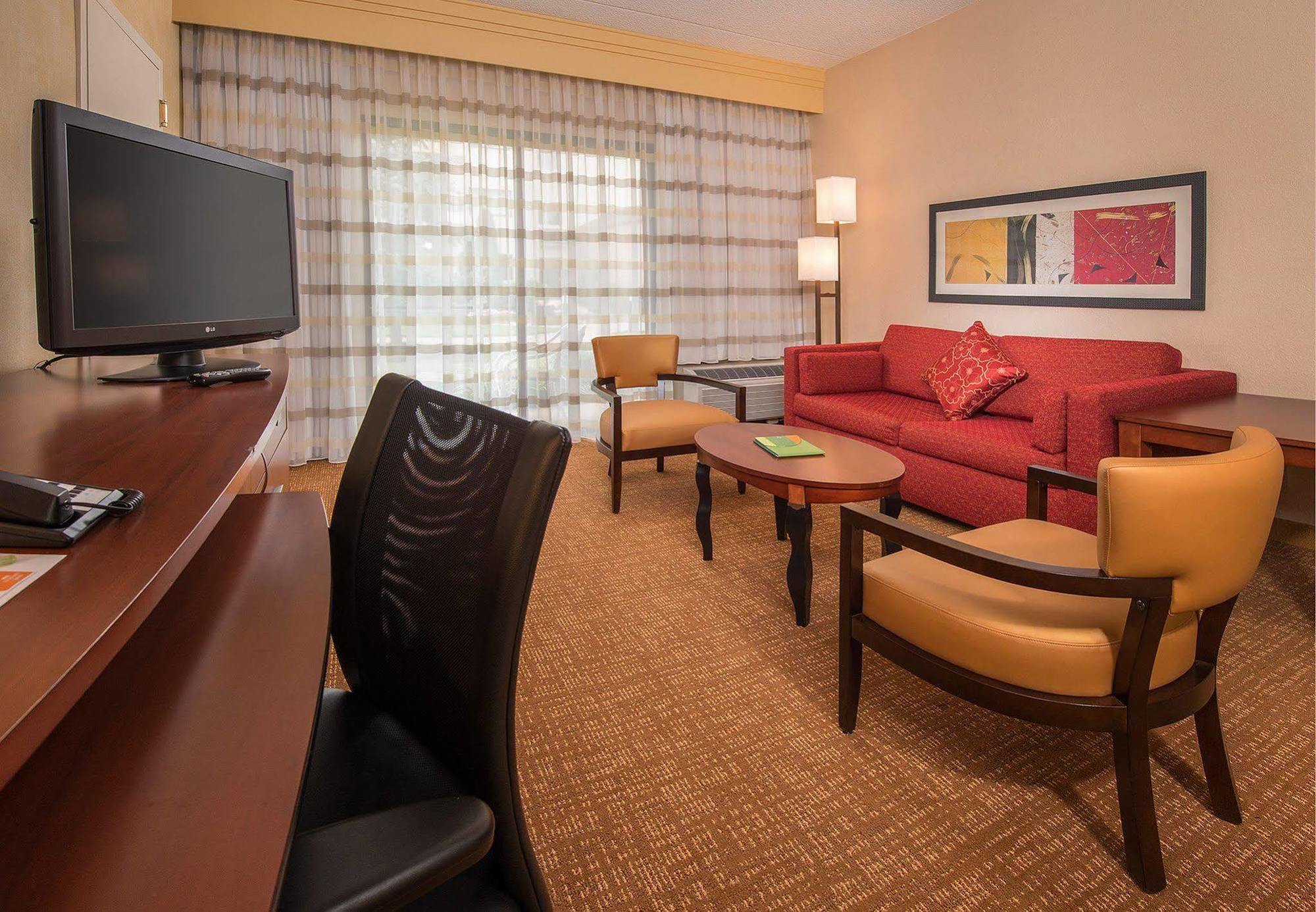 Courtyard By Marriott Dulles Airport Herndon/Reston Extérieur photo